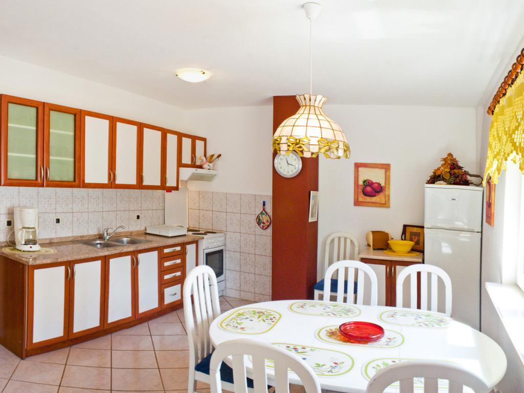 Apartments Villa Annika سلاتين الغرفة الصورة